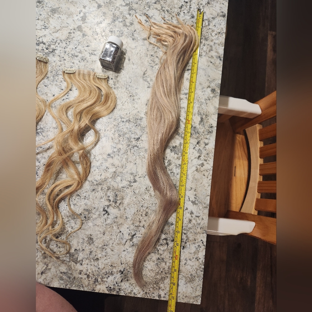 Blonde hair extensions